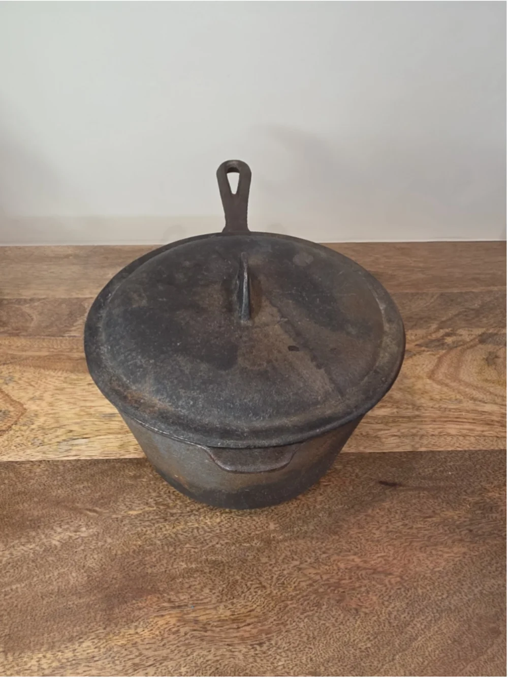 Vintage Taiwan Cast Iron Sauce Pot w/ Lid 5.5